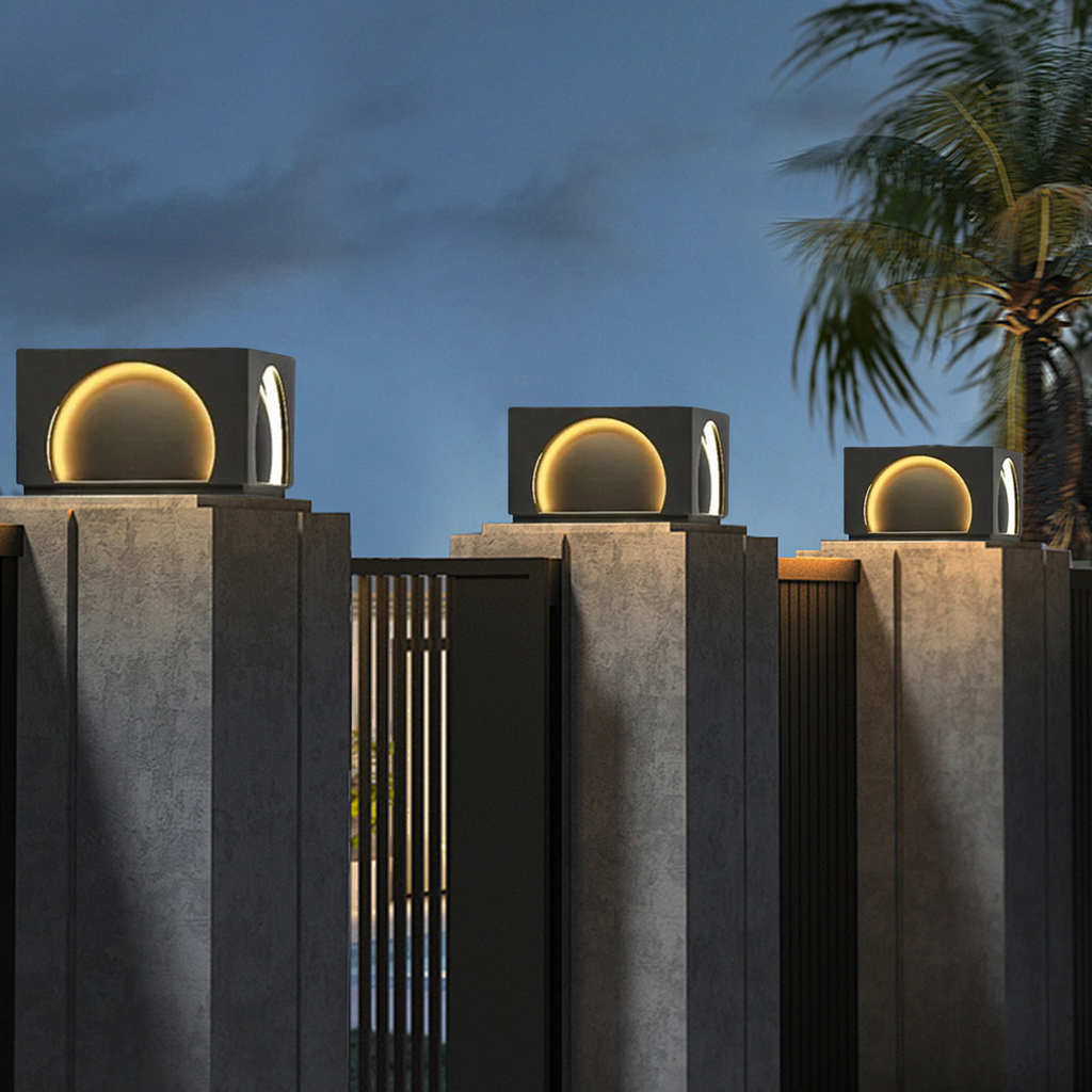 Modern Metal Outdoor Solar Pillar Lights