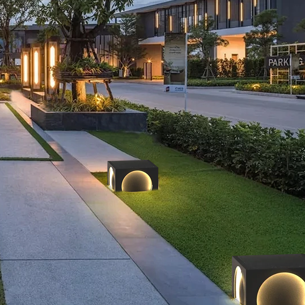 Arcato Modern Metal Outdoor Solar Pillar Lights