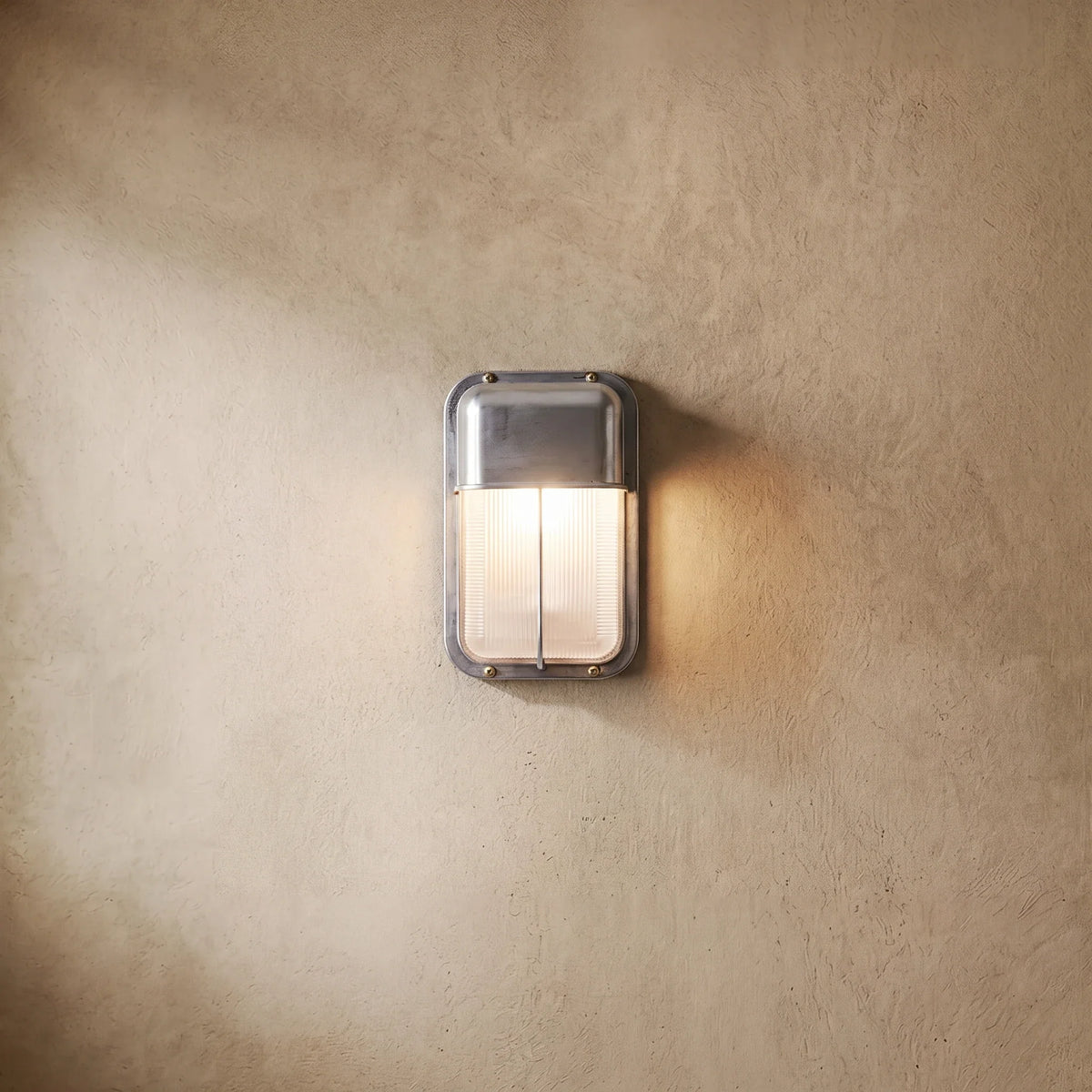 drainpangolin Irondale Modern Geometric Outdoor Wall Lamp for Courtyard